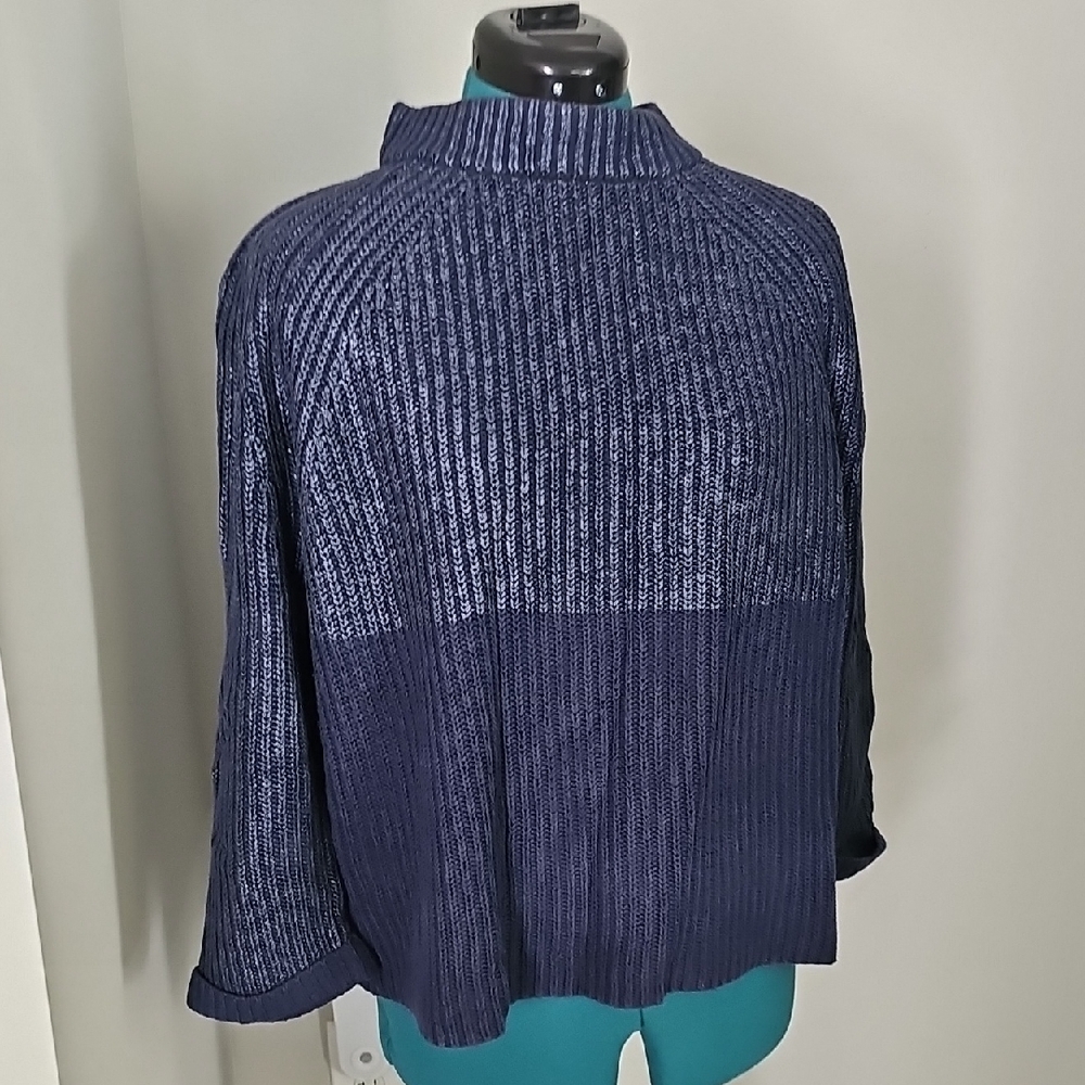 Chico's Sz 1 Deep Blue, Two-toned Knit Sweater